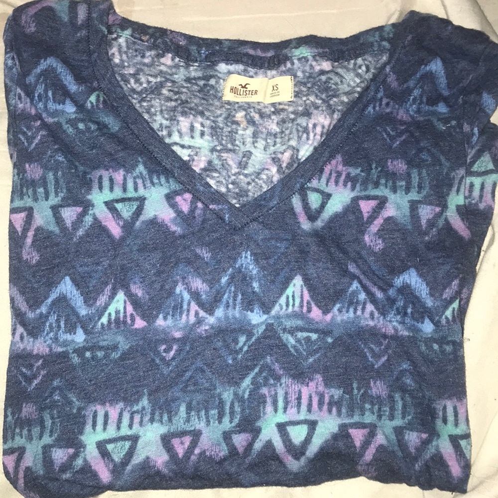 Hollister v neck